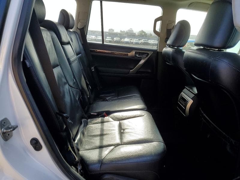 2017 LEXUS GX 460 11
