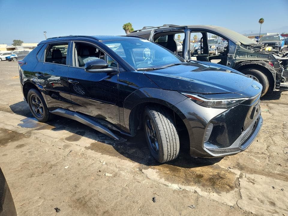 2023 TOYOTA BZ4X XLE 4