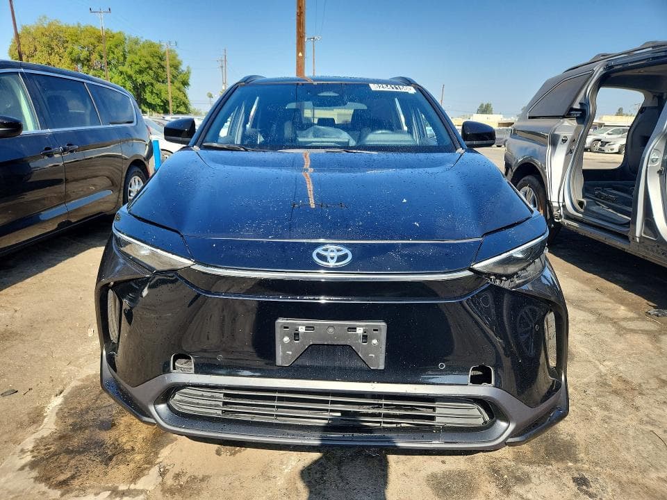 2023 TOYOTA BZ4X XLE 5