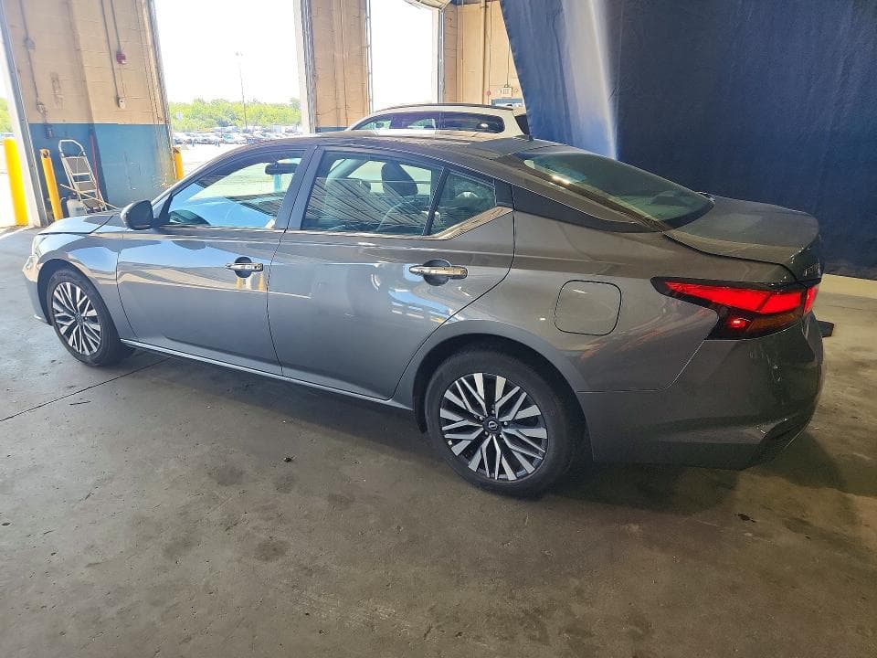 2025 NISSAN ALTIMA SV 2