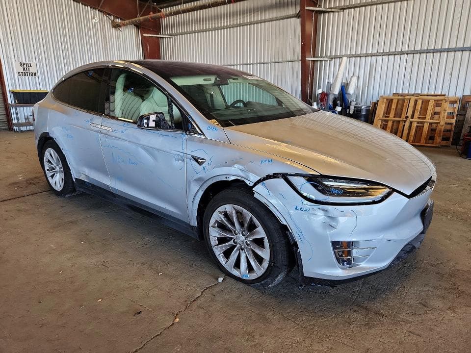 2018 TESLA MODEL X 4