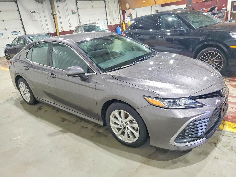 2023 TOYOTA CAMRY LE 4