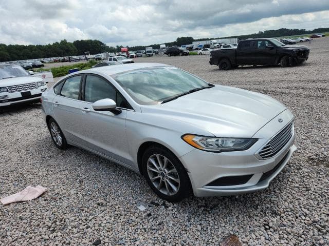 2017 FORD FUSION SE 4