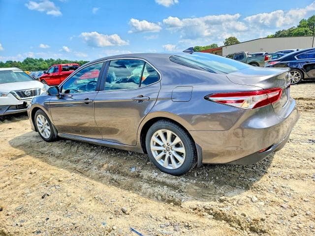 2019 TOYOTA CAMRY LE 2