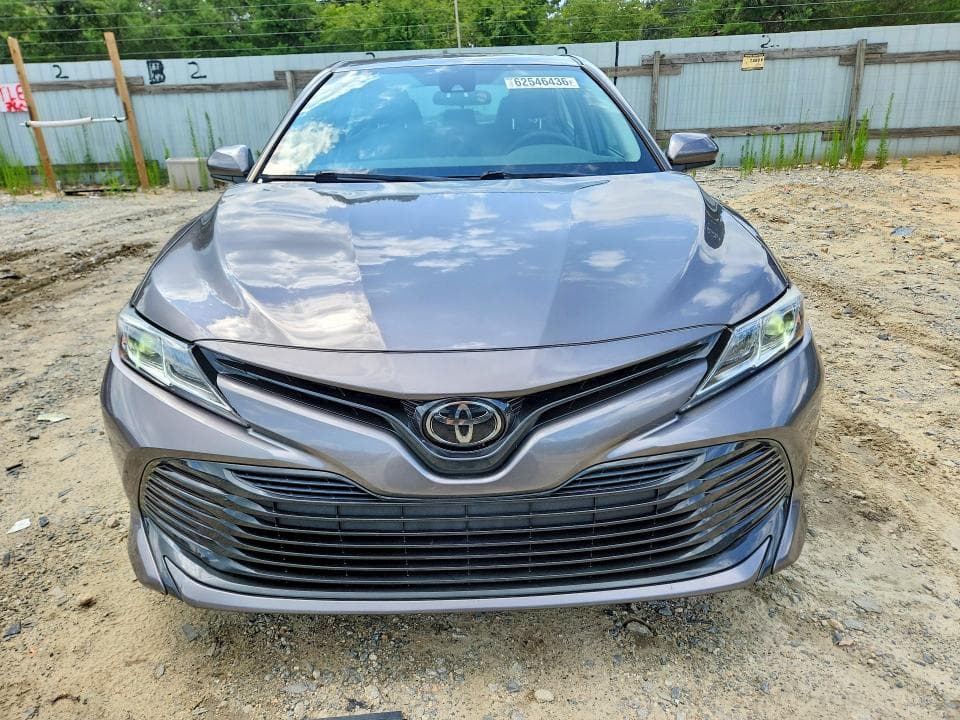 2019 TOYOTA CAMRY LE 5