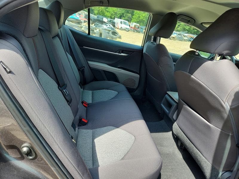 2019 TOYOTA CAMRY LE 10