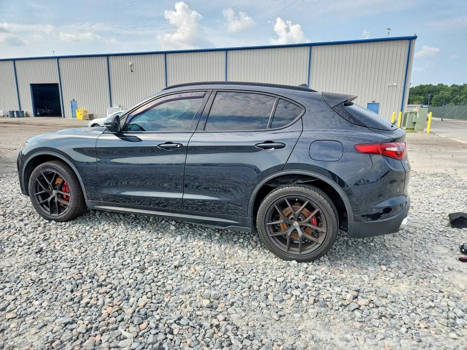 2018 ALFA ROMEO STELVIO TI SPORT 2