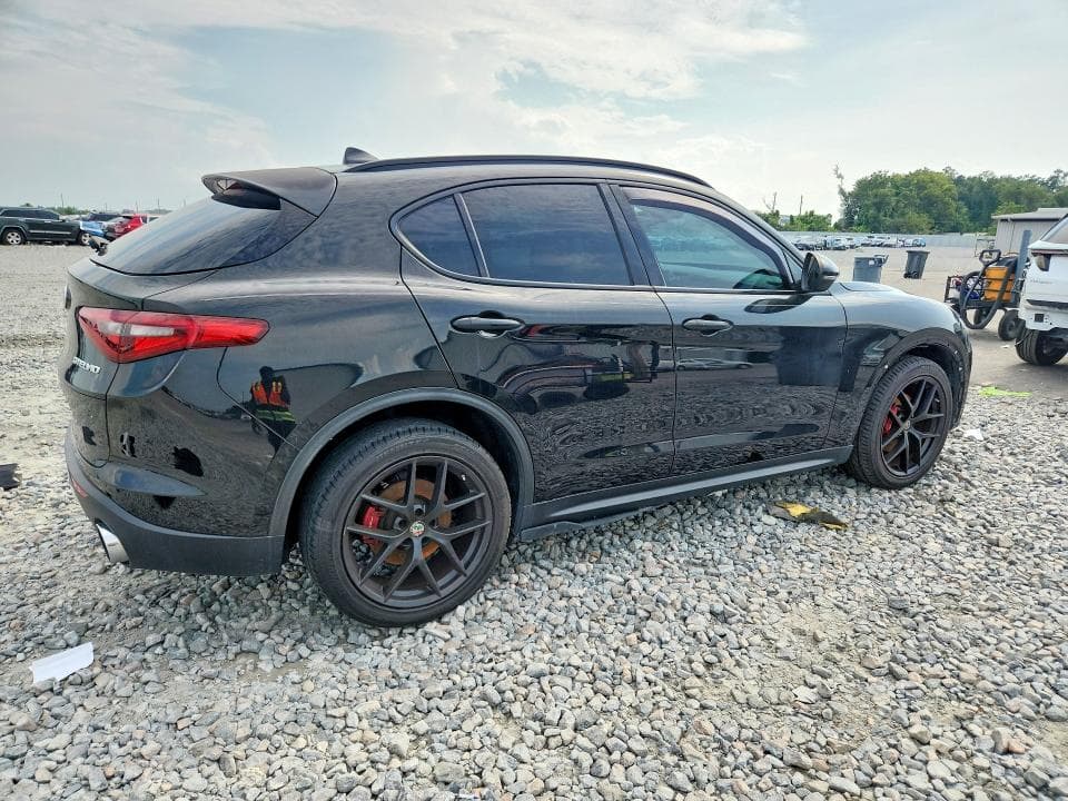 2018 ALFA ROMEO STELVIO TI SPORT 3