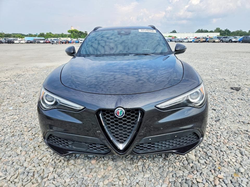 2018 ALFA ROMEO STELVIO TI SPORT 5
