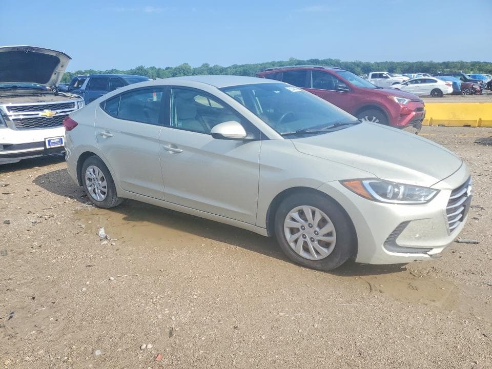 2017 HYUNDAI ELANTRA SE 4