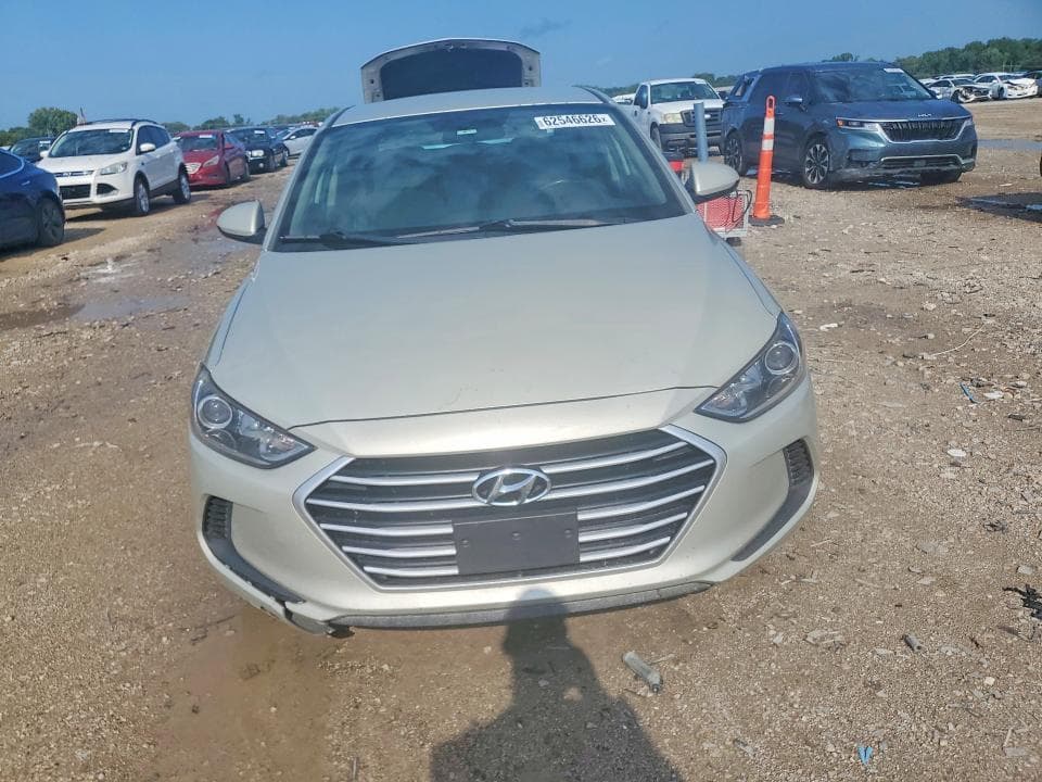2017 HYUNDAI ELANTRA SE 5