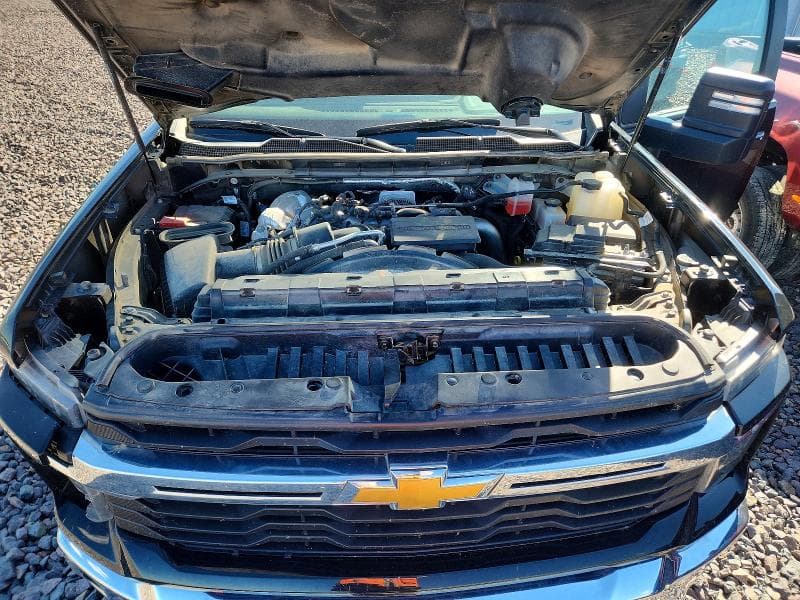 2025 CHEVROLET SILVERADO 11