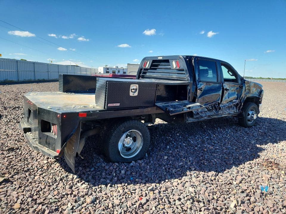 2025 CHEVROLET SILVERADO 3