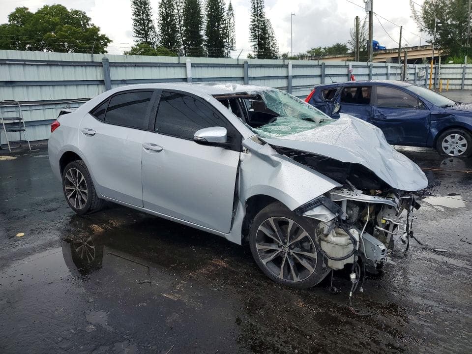 2017 TOYOTA COROLLA SE 4