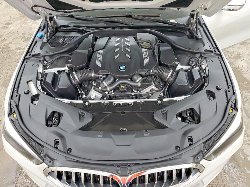 2022 BMW M850XI 11