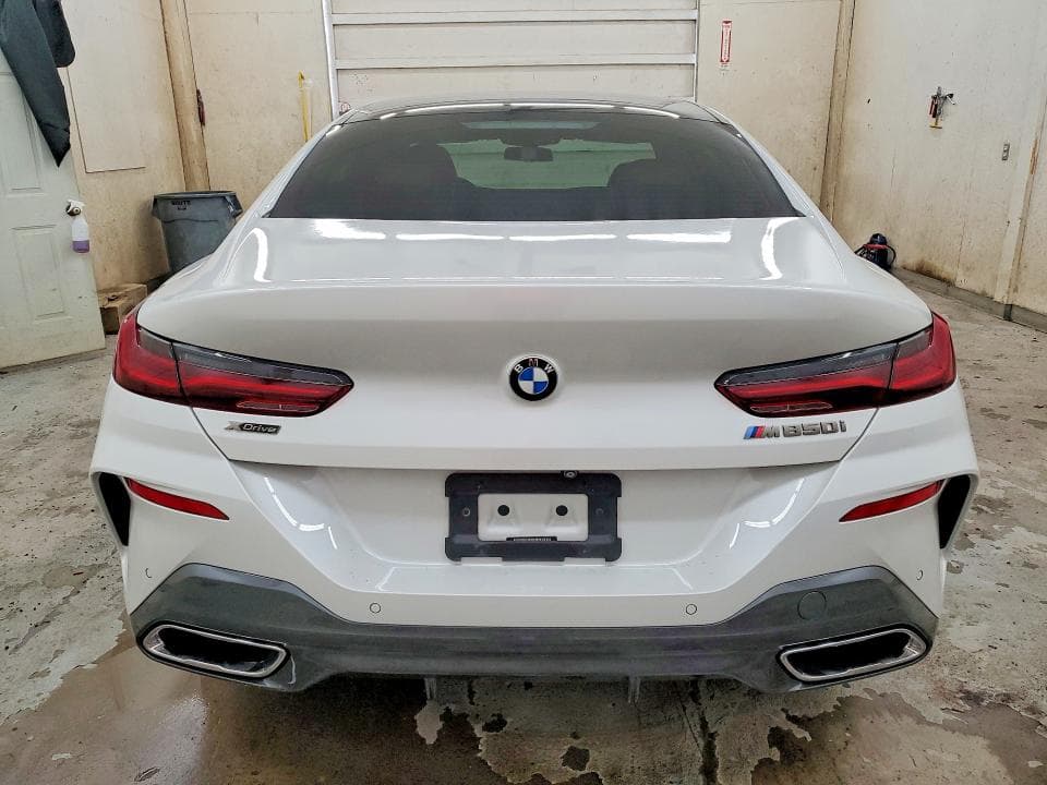 2022 BMW M850XI 6