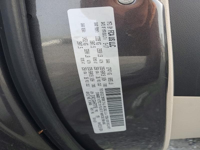 2017 CHRYSLER PACIFICA LIMITED 14