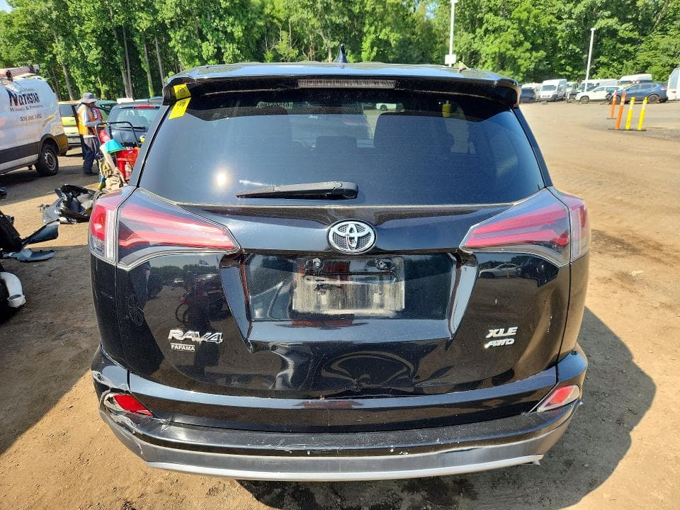 2018 TOYOTA RAV4 XLE XLE 6