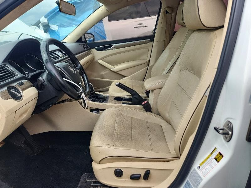 2018 VOLKSWAGEN PASSAT SE 7