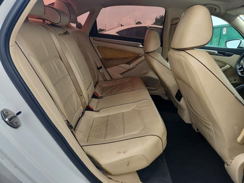 2018 VOLKSWAGEN PASSAT SE 10