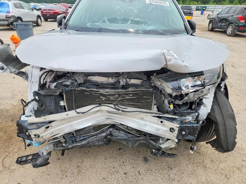 2019 TOYOTA RAV4 LE 11