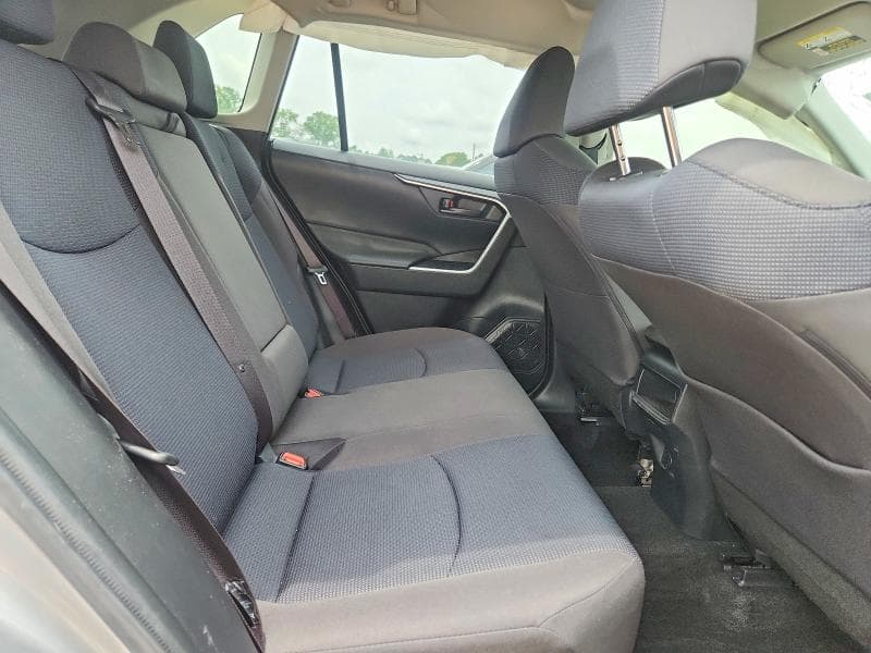 2019 TOYOTA RAV4 LE 10