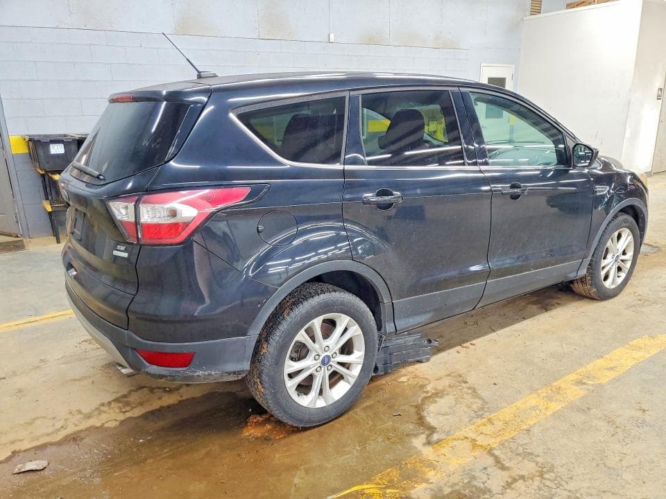 2017 FORD ESCAPE SE 3