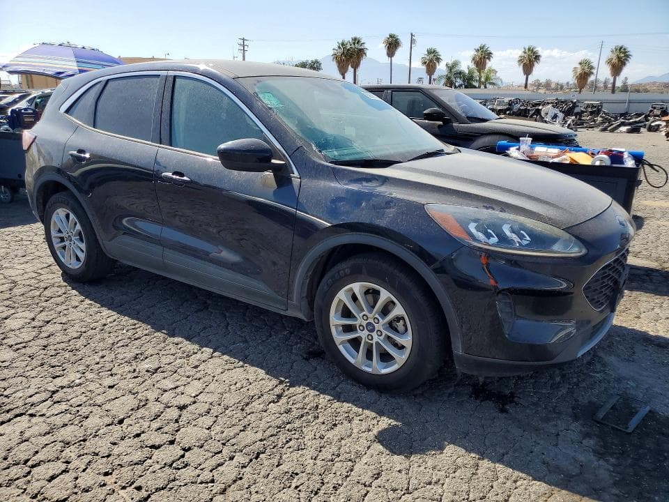 2021 FORD ESCAPE SE SE 4