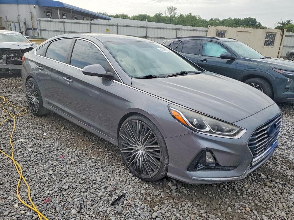 2019 HYUNDAI SONATA SE 4