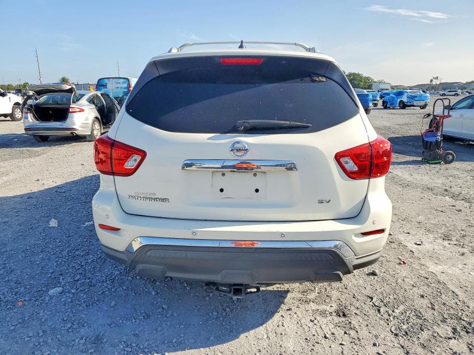 2018 NISSAN PATHFINDER SV SV 6