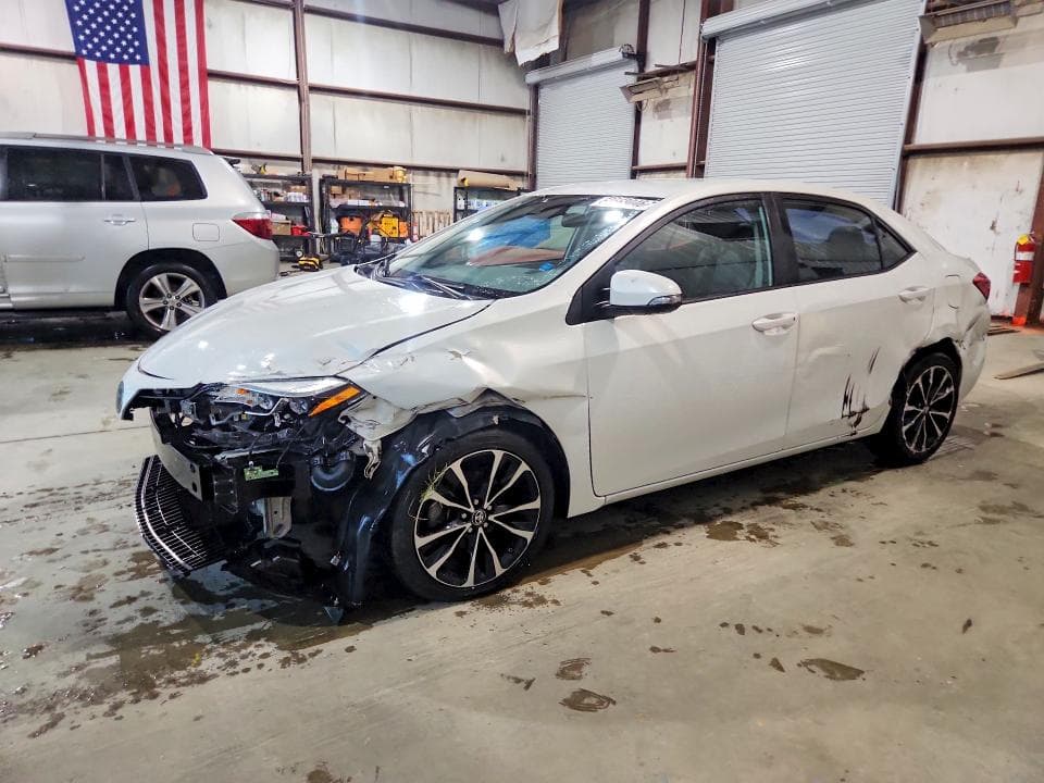 2019 TOYOTA COROLLA SE - 1
