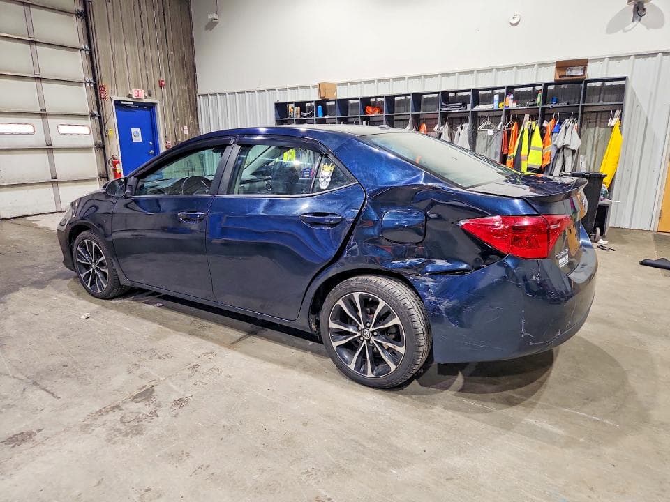 2017 TOYOTA COROLLA SE 2