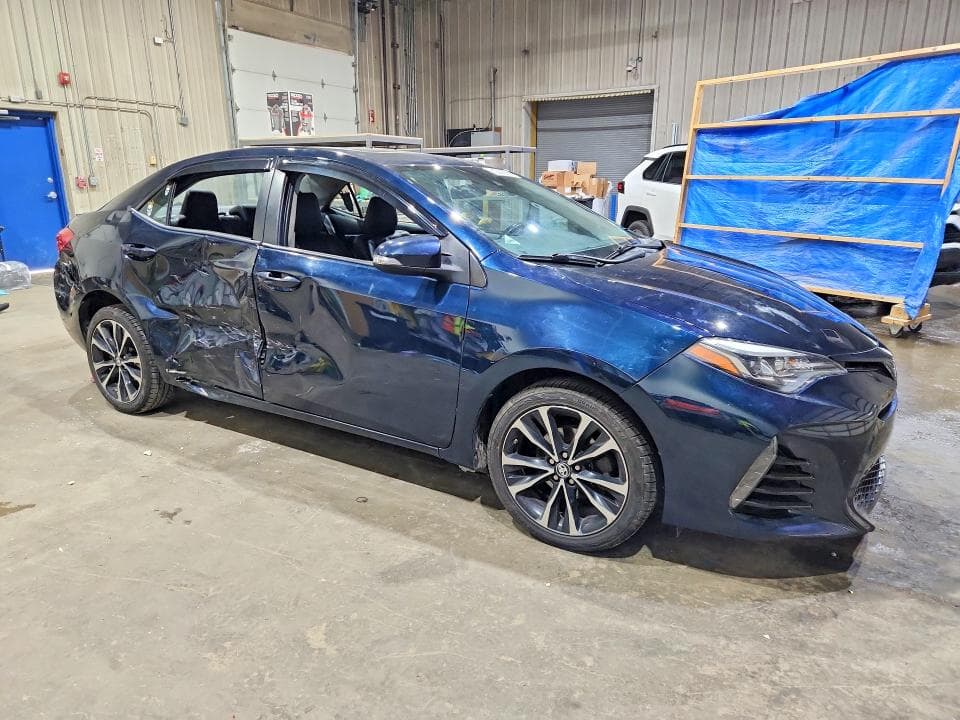 2017 TOYOTA COROLLA SE 4