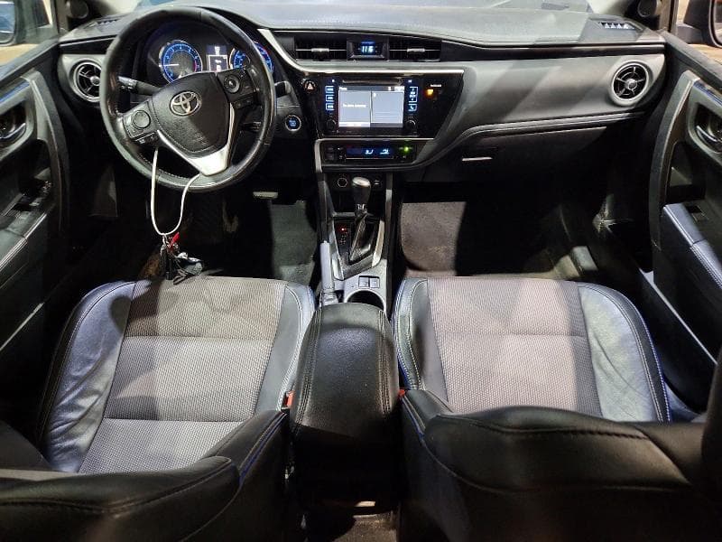 2017 TOYOTA COROLLA SE 8