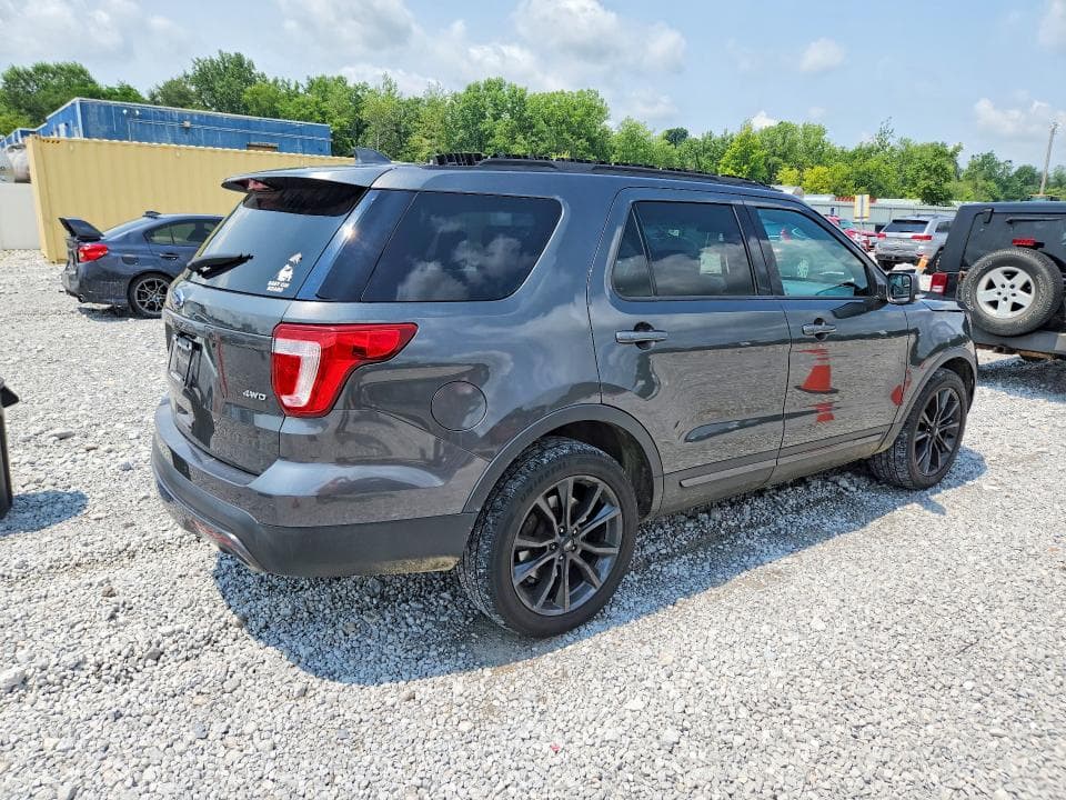 2017 FORD EXPLORER XLT 3