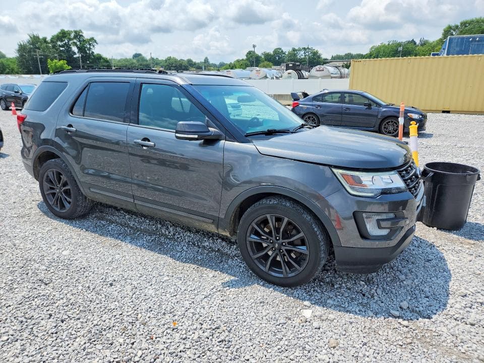 2017 FORD EXPLORER XLT 4
