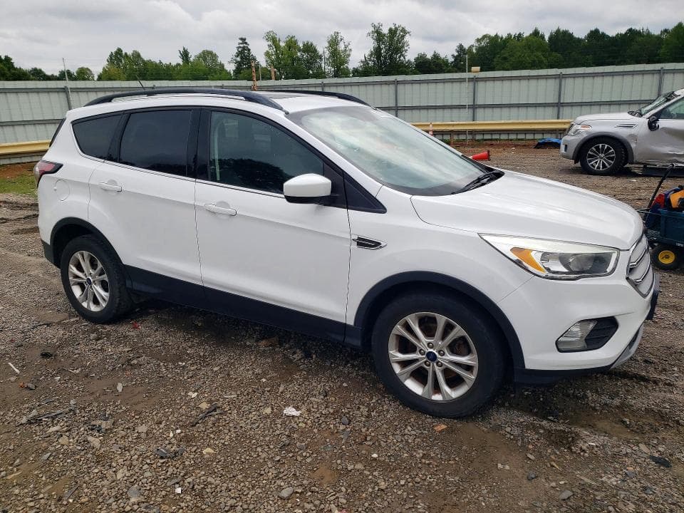2018 FORD ESCAPE SE SE 4