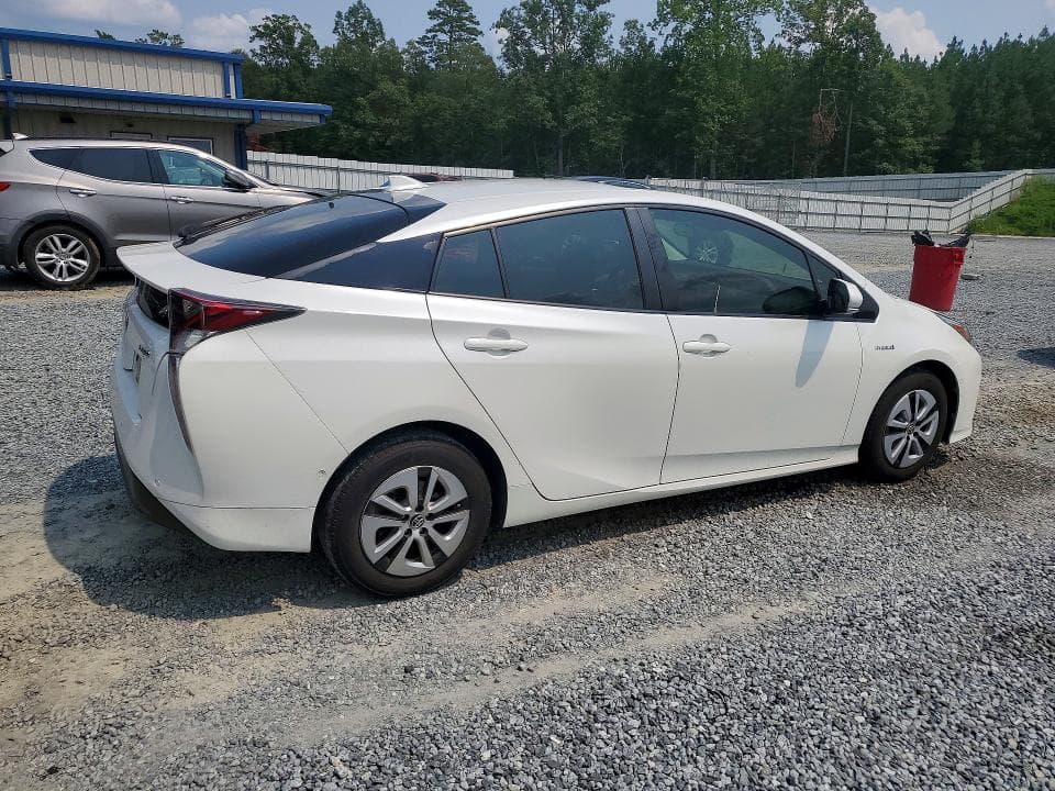 2017 TOYOTA PRIUS THREE 3