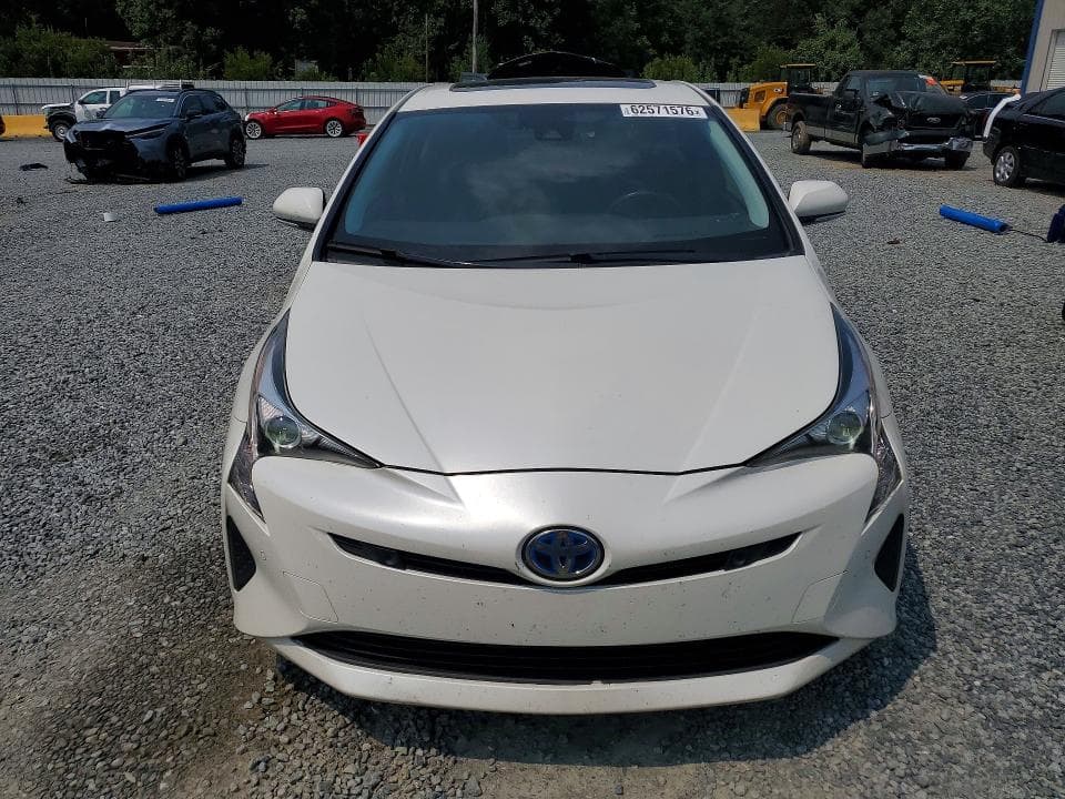 2017 TOYOTA PRIUS THREE 5