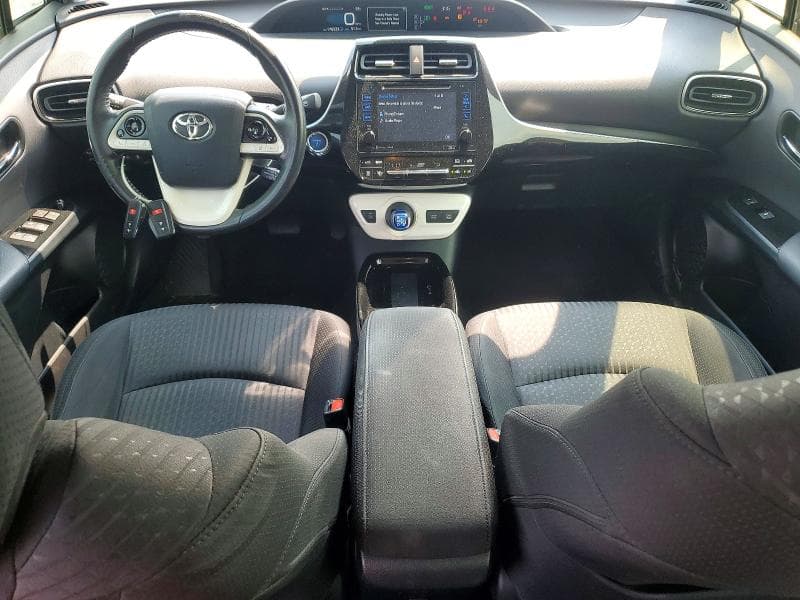2017 TOYOTA PRIUS THREE 8