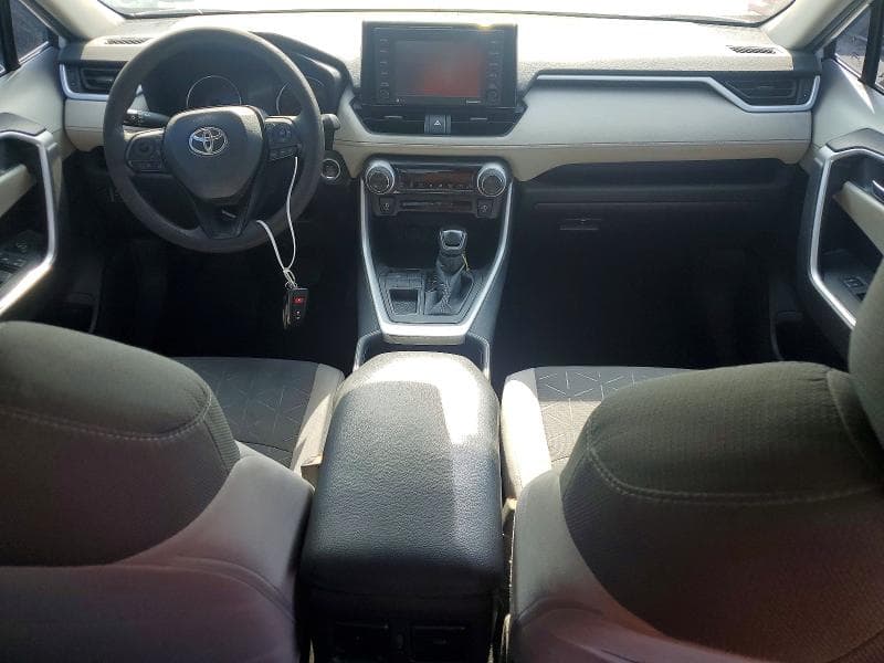 2022 TOYOTA RAV4 XLE 8