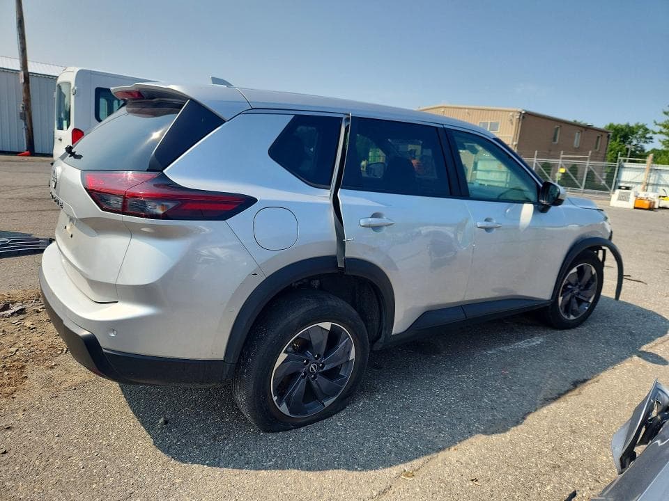 2025 NISSAN ROGUE SV 3