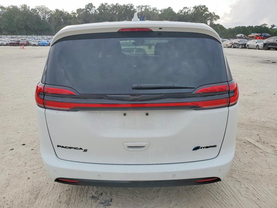 2022 CHRYSLER PACIFICA HYBRID LIMITED 6