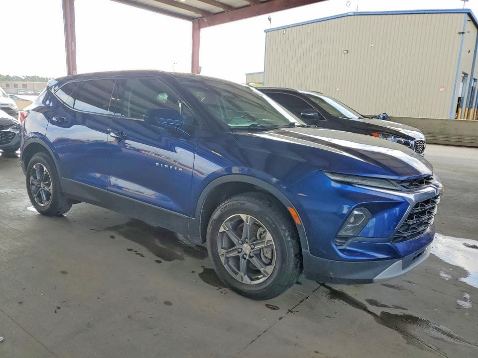 2023 CHEVROLET BLAZER 2LT 4