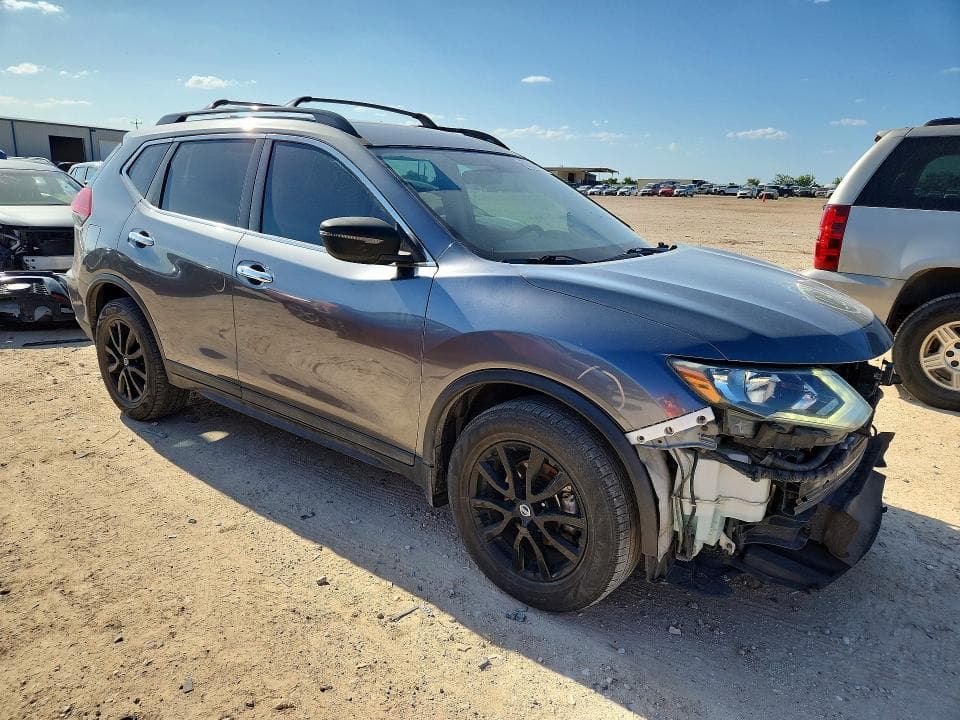 2018 NISSAN ROGUE SV 4
