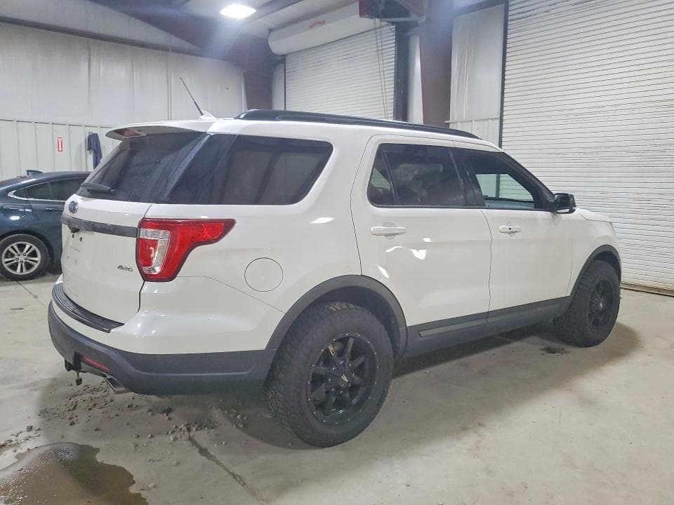 2018 FORD EXPLORER XLT 3