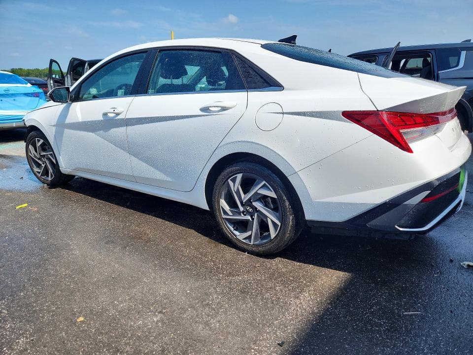2025 HYUNDAI ELANTRA SEL 2