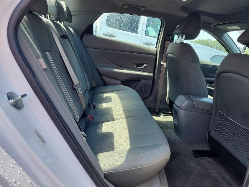 2025 HYUNDAI ELANTRA SEL 10