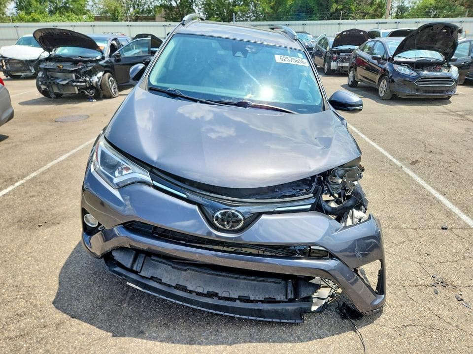 2018 TOYOTA RAV4 XLE 5