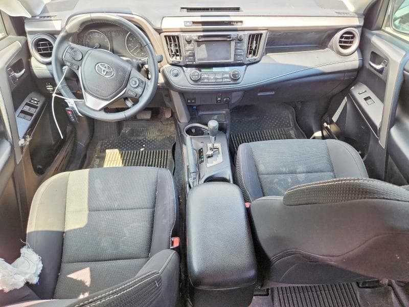 2018 TOYOTA RAV4 XLE 8